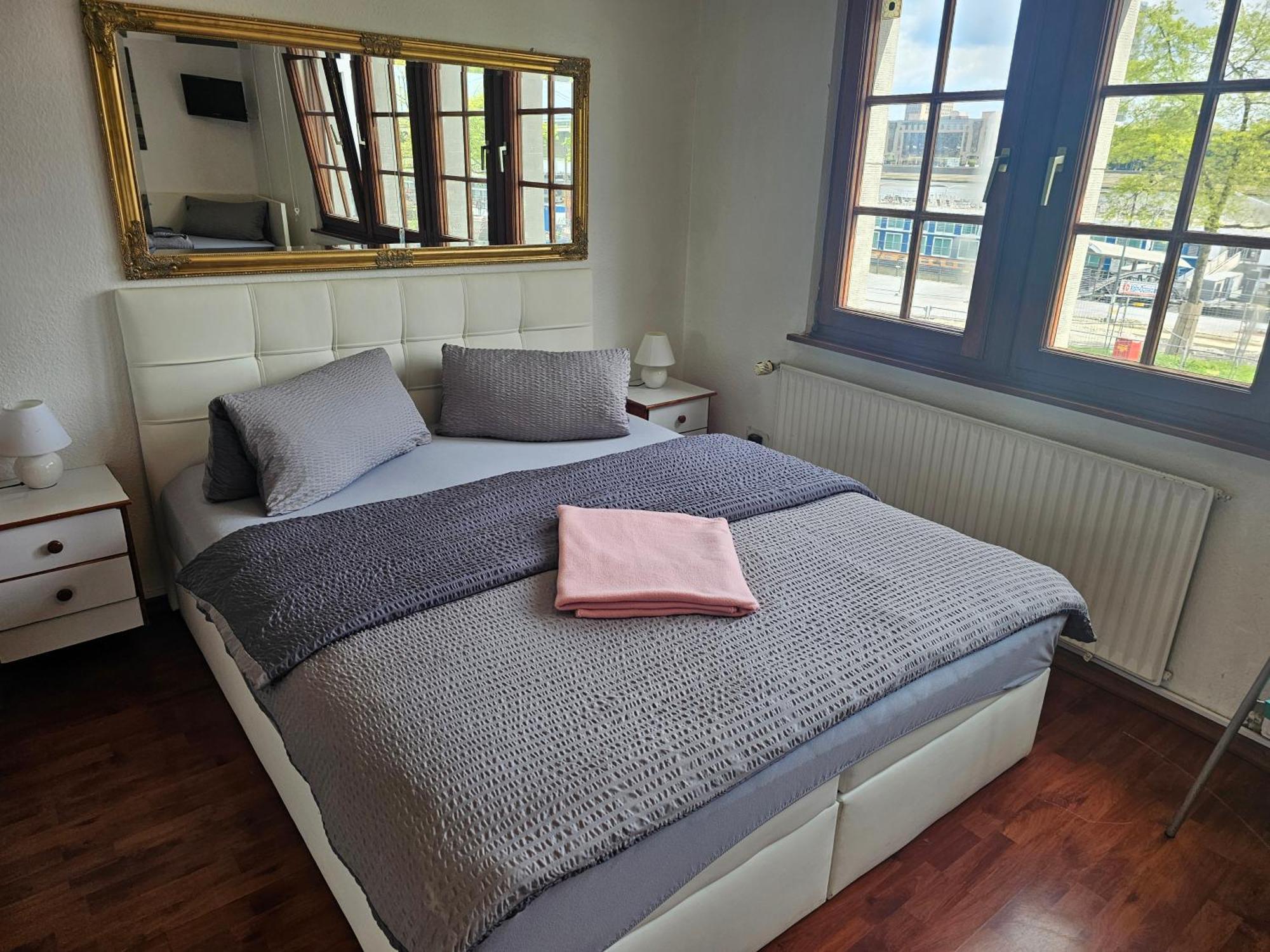 Haus Enteresan Aparthotel Köln Kültér fotó